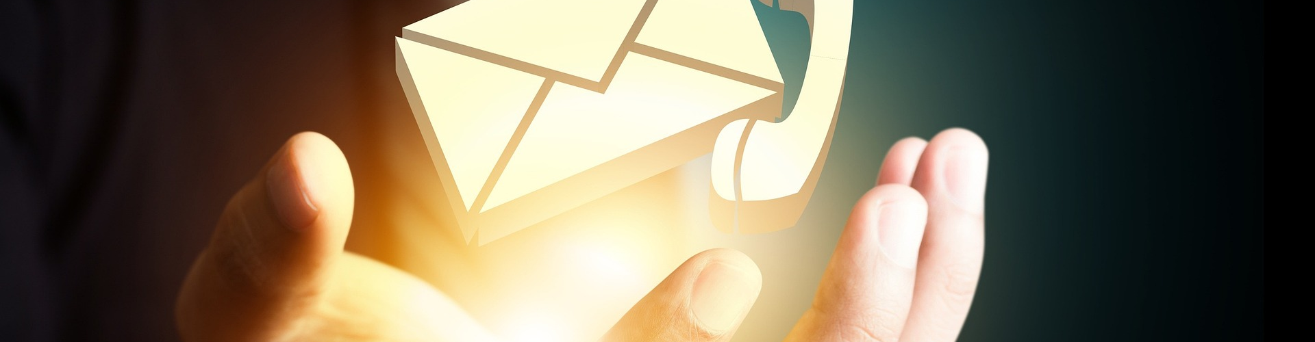 Contatti per telefono ed email